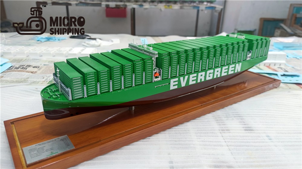 52CM EVERGREEN CONTAINER WITH SHIPPING CONTIANER SHIP MODEL
