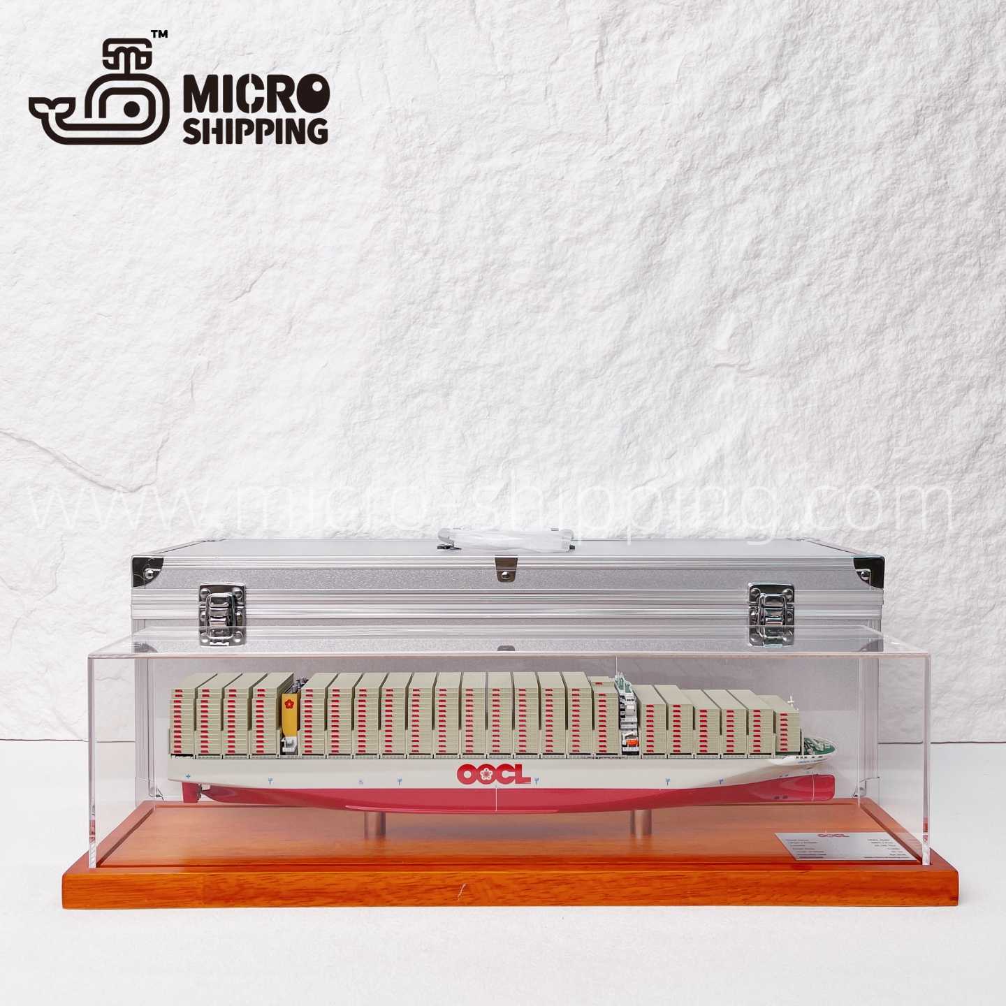 32cm OOCL Alloy Container Ship Cargo Ship Model(图1)